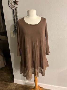 LOGO by Lori Goldstein Brown Tunic Top with Lace Trim and Pockets Size 2X